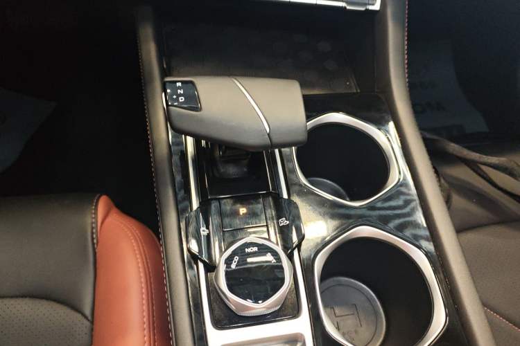 Used CHANGAN Eado 2023 Changan Edition PLUS Blue Whale NE 1.4T GDI DCT Prestige Version Gear Lever