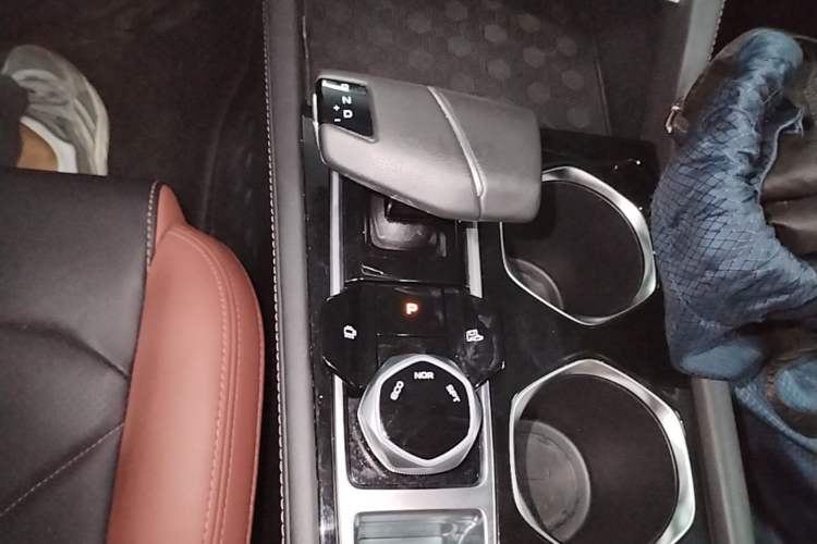 Used CHANGAN Eado 2023 Changan Edition PLUS Blue Whale NE 1.4T GDI DCT Prestige Version Gear Lever
