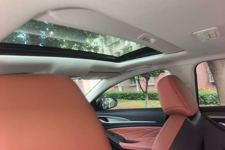 Used CHANGAN Eado 2023 Changan Edition PLUS Blue Whale NE 1.4T GDI DCT Prestige Version Headliner