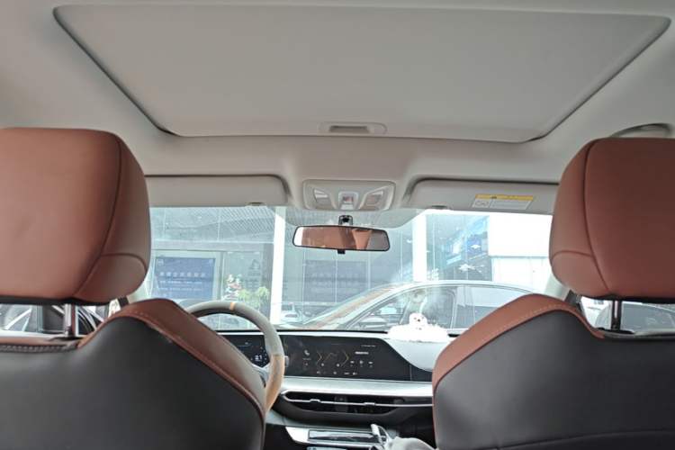 Used CHANGAN Eado 2023 Changan Edition PLUS Blue Whale NE 1.4T GDI DCT Prestige Version Headliner