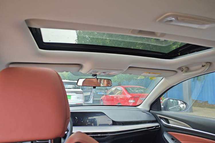 Used CHANGAN Eado 2023 Changan Edition PLUS Blue Whale NE 1.4T GDI DCT Prestige Version Headliner