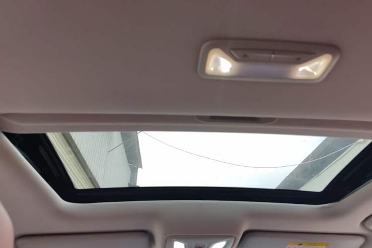 Used CHANGAN Eado 2023 Changan Edition PLUS Blue Whale NE 1.4T GDI DCT Prestige Version Headliner