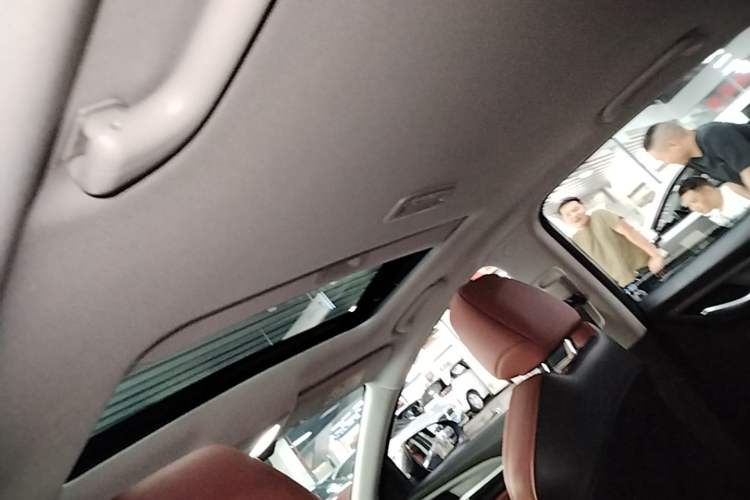 Used CHANGAN Eado 2023 Changan Edition PLUS Blue Whale NE 1.4T GDI DCT Prestige Version Headliner