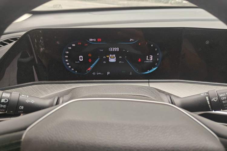 Used CHANGAN Eado 2023 Changan Edition PLUS Blue Whale NE 1.4T GDI DCT Prestige Version Instrument Cluster