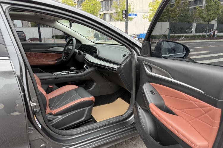 Used CHANGAN Eado 2023 Changan Edition PLUS Blue Whale NE 1.4T GDI DCT Prestige Version Interior 10