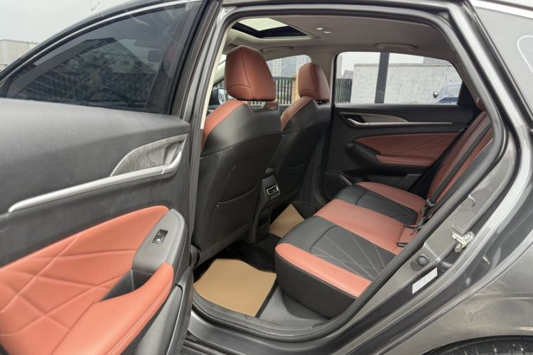 Used CHANGAN Eado 2023 Changan Edition PLUS Blue Whale NE 1.4T GDI DCT Prestige Version Interior 13