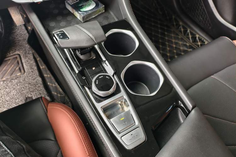 Used CHANGAN Eado 2023 Changan Edition PLUS Blue Whale NE 1.4T GDI DCT Prestige Version Interior 2