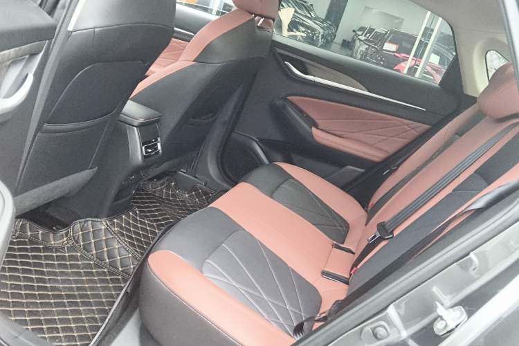 Used CHANGAN Eado 2023 Changan Edition PLUS Blue Whale NE 1.4T GDI DCT Prestige Version Interior 2