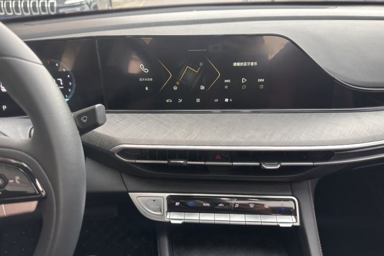 Used CHANGAN Eado 2023 Changan Edition PLUS Blue Whale NE 1.4T GDI DCT Prestige Version Interior 2