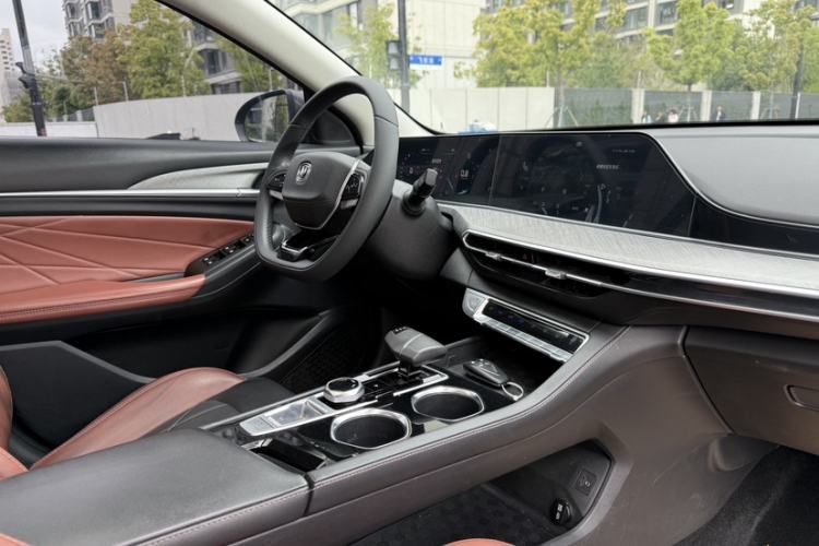 Used CHANGAN Eado 2023 Changan Edition PLUS Blue Whale NE 1.4T GDI DCT Prestige Version Interior 2