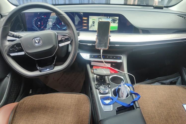 Used CHANGAN Eado 2023 Changan Edition PLUS Blue Whale NE 1.4T GDI DCT Prestige Version Interior 2