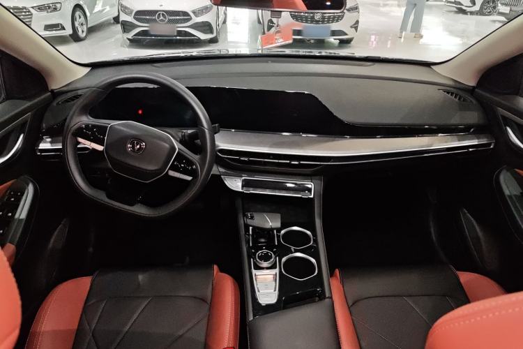 Used CHANGAN Eado 2023 Changan Edition PLUS Blue Whale NE 1.4T GDI DCT Prestige Version Interior 4