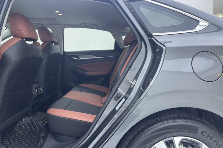 Used CHANGAN Eado 2023 Changan Edition PLUS Blue Whale NE 1.4T GDI DCT Prestige Version Interior 4