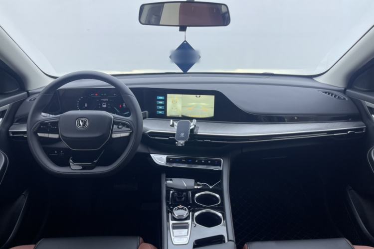Used CHANGAN Eado 2023 Changan Edition PLUS Blue Whale NE 1.4T GDI DCT Prestige Version Interior 5