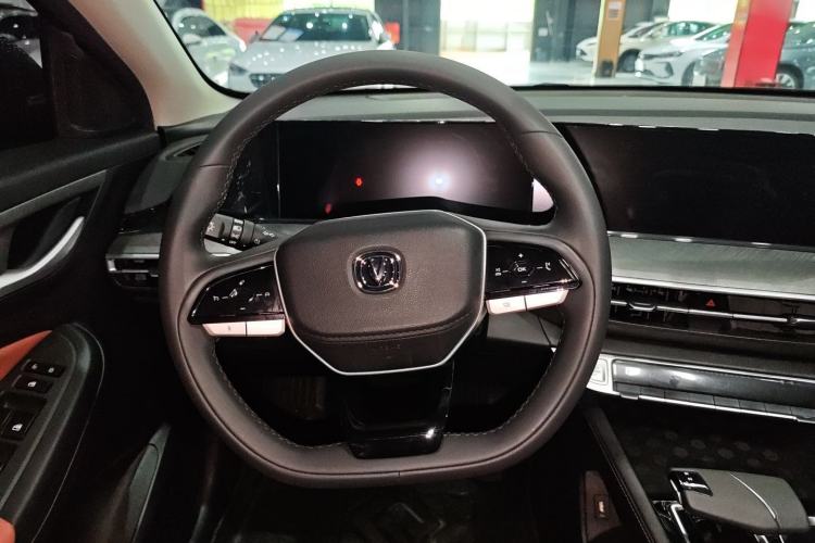Used CHANGAN Eado 2023 Changan Edition PLUS Blue Whale NE 1.4T GDI DCT Prestige Version Interior 7