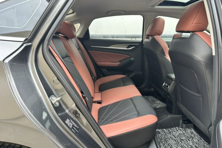 Used CHANGAN Eado 2023 Changan Edition PLUS Blue Whale NE 1.4T GDI DCT Prestige Version Interior 9