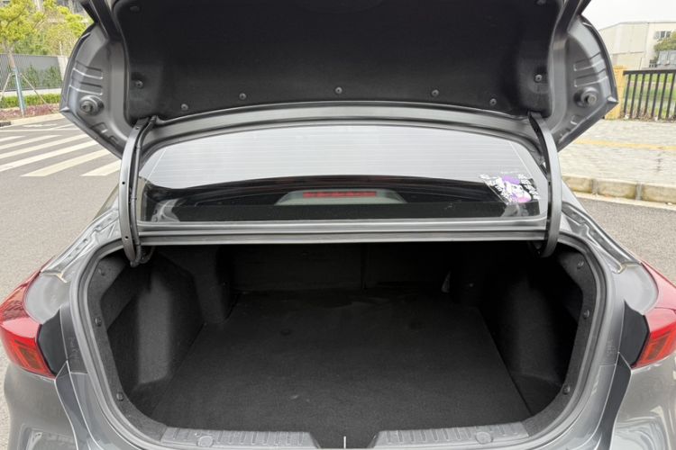 Used CHANGAN Eado 2023 Changan Edition PLUS Blue Whale NE 1.4T GDI DCT Prestige Version Interior 9