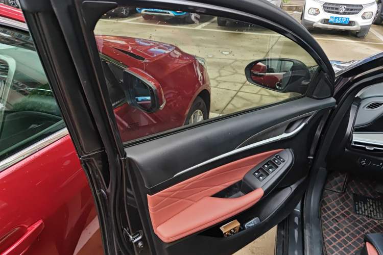 Used CHANGAN Eado 2023 Changan Edition PLUS Blue Whale NE 1.4T GDI DCT Prestige Version Left Front Door Interior