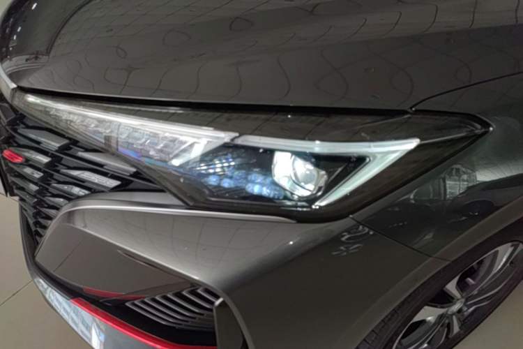 Used CHANGAN Eado 2023 Changan Edition PLUS Blue Whale NE 1.4T GDI DCT Prestige Version Left Front Headlight