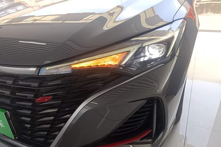 Used CHANGAN Eado 2023 Changan Edition PLUS Blue Whale NE 1.4T GDI DCT Prestige Version Left Front Headlight
