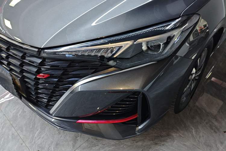Used CHANGAN Eado 2023 Changan Edition PLUS Blue Whale NE 1.4T GDI DCT Prestige Version Left Front Headlight