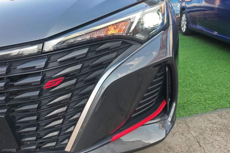 Used CHANGAN Eado 2023 Changan Edition PLUS Blue Whale NE 1.4T GDI DCT Prestige Version Left Front Headlight