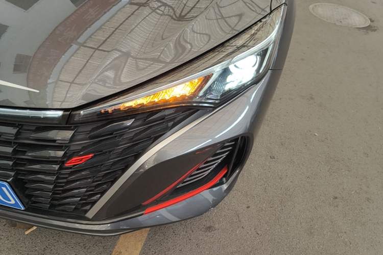 Used CHANGAN Eado 2023 Changan Edition PLUS Blue Whale NE 1.4T GDI DCT Prestige Version Left Front Headlight