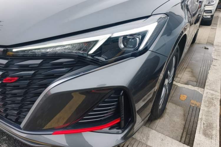 Used CHANGAN Eado 2023 Changan Edition PLUS Blue Whale NE 1.4T GDI DCT Prestige Version Left Front Headlight