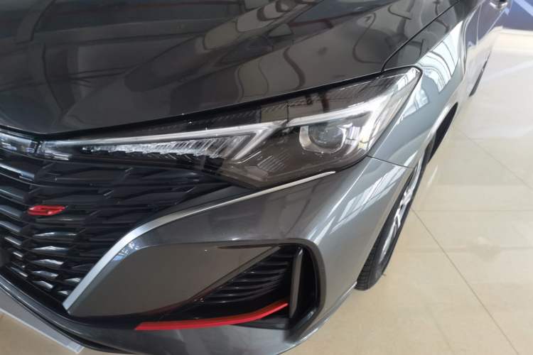 Used CHANGAN Eado 2023 Changan Edition PLUS Blue Whale NE 1.4T GDI DCT Prestige Version Left Front Headlight