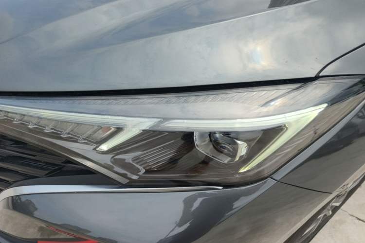 Used CHANGAN Eado 2023 Changan Edition PLUS Blue Whale NE 1.4T GDI DCT Prestige Version Left Front Headlight