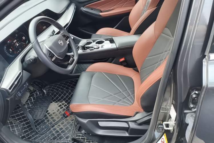 Used CHANGAN Eado 2023 Changan Edition PLUS Blue Whale NE 1.4T GDI DCT Prestige Version Left Front Seat