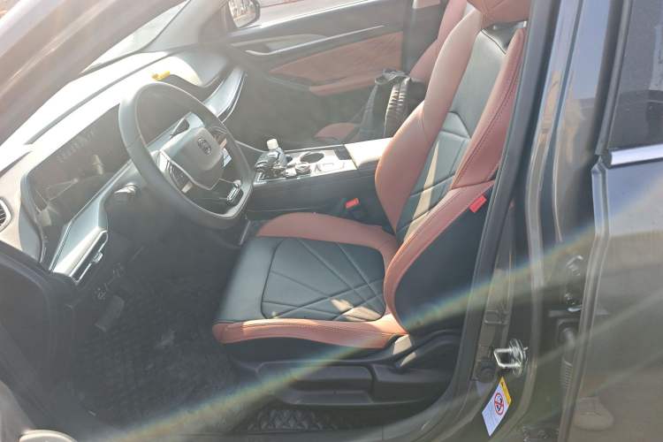 Used CHANGAN Eado 2023 Changan Edition PLUS Blue Whale NE 1.4T GDI DCT Prestige Version Left Front Seat