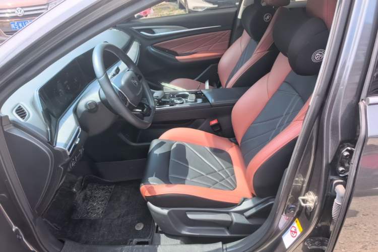 Used CHANGAN Eado 2023 Changan Edition PLUS Blue Whale NE 1.4T GDI DCT Prestige Version Left Front Seat