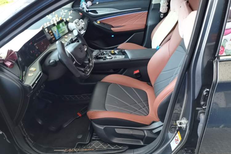 Used CHANGAN Eado 2023 Changan Edition PLUS Blue Whale NE 1.4T GDI DCT Prestige Version Left Front Seat