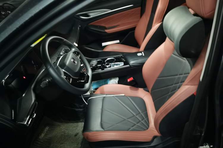 Used CHANGAN Eado 2023 Changan Edition PLUS Blue Whale NE 1.4T GDI DCT Prestige Version Left Front Seat