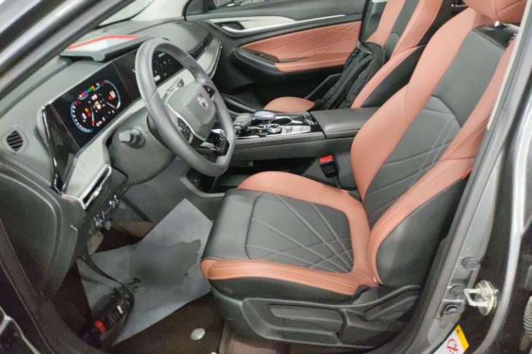Used CHANGAN Eado 2023 Changan Edition PLUS Blue Whale NE 1.4T GDI DCT Prestige Version Left Front Seat