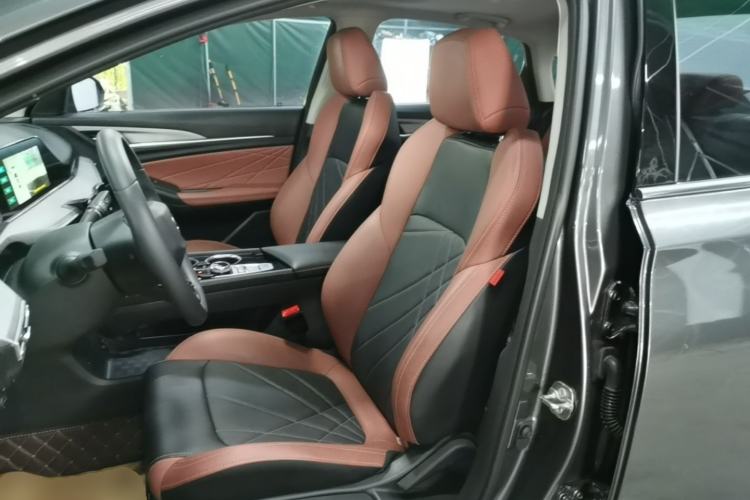 Used CHANGAN Eado 2023 Changan Edition PLUS Blue Whale NE 1.4T GDI DCT Prestige Version Left Front Seat