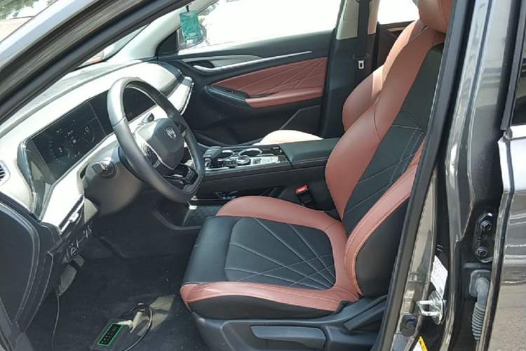 Used CHANGAN Eado 2023 Changan Edition PLUS Blue Whale NE 1.4T GDI DCT Prestige Version Left Front Seat