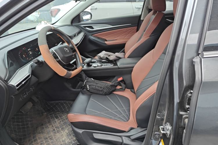 Used CHANGAN Eado 2023 Changan Edition PLUS Blue Whale NE 1.4T GDI DCT Prestige Version Left Front Seat