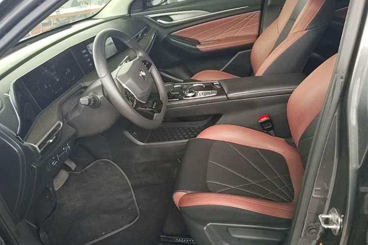 Used CHANGAN Eado 2023 Changan Edition PLUS Blue Whale NE 1.4T GDI DCT Prestige Version Left Front Seat