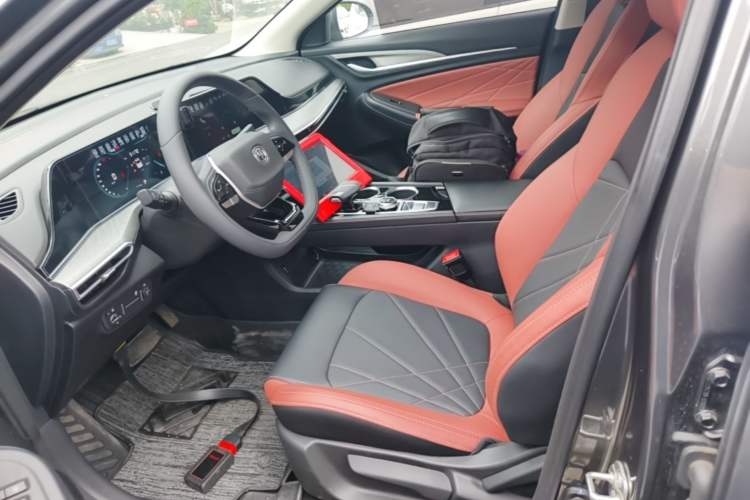 Used CHANGAN Eado 2023 Changan Edition PLUS Blue Whale NE 1.4T GDI DCT Prestige Version Left Front Seat