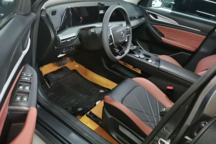 Used CHANGAN Eado 2023 Changan Edition PLUS Blue Whale NE 1.4T GDI DCT Prestige Version Left Front Seat