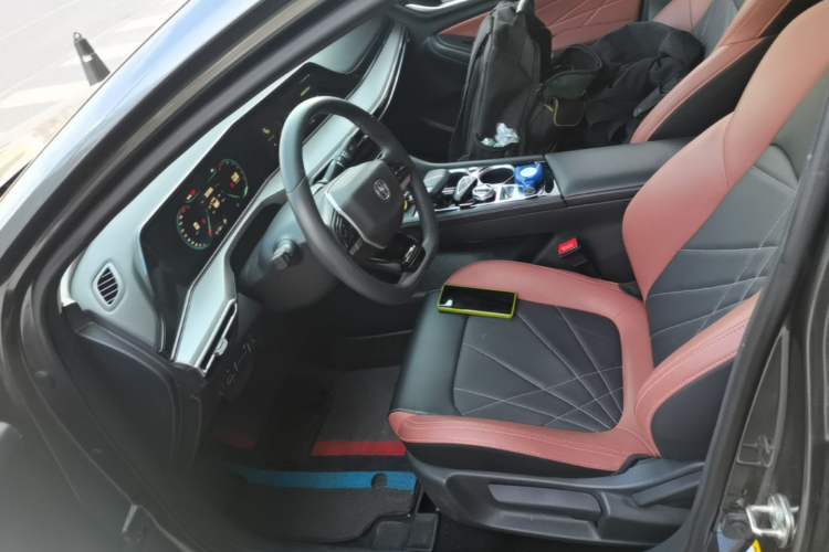 Used CHANGAN Eado 2023 Changan Edition PLUS Blue Whale NE 1.4T GDI DCT Prestige Version Left Front Seat