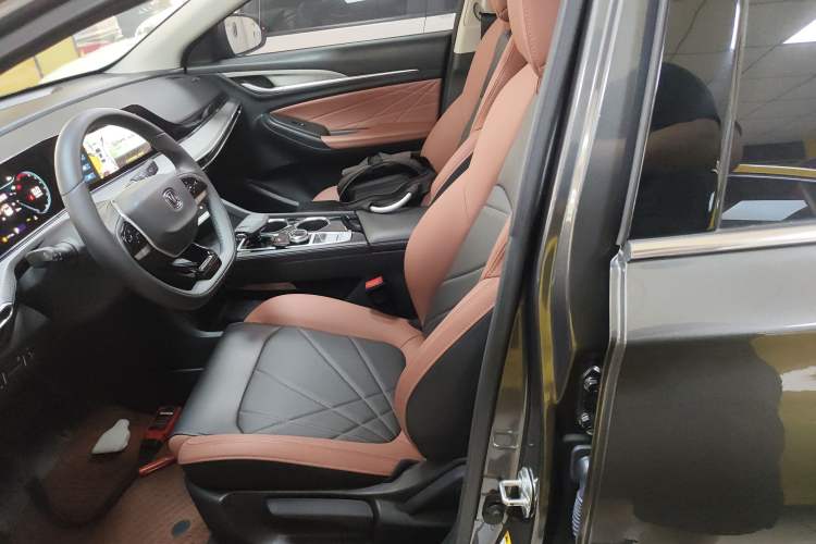 Used CHANGAN Eado 2023 Changan Edition PLUS Blue Whale NE 1.4T GDI DCT Prestige Version Left Front Seat