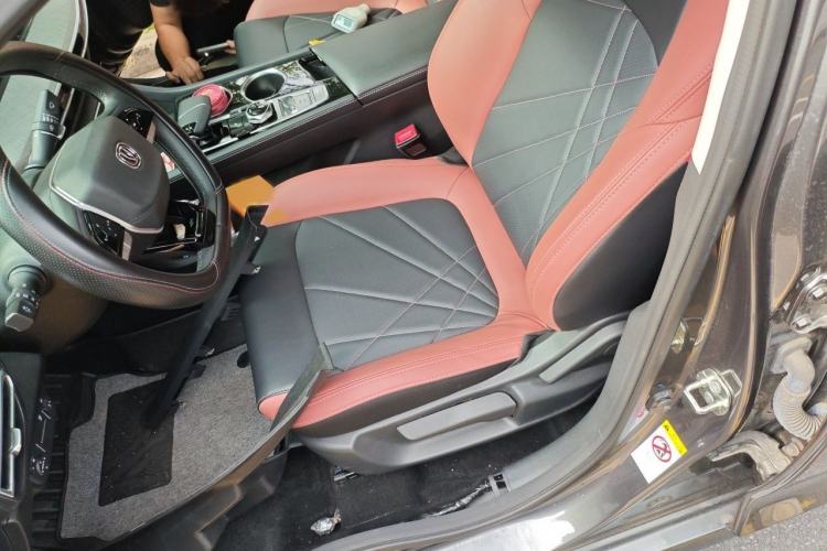 Used CHANGAN Eado 2023 Changan Edition PLUS Blue Whale NE 1.4T GDI DCT Prestige Version Left Front Seat