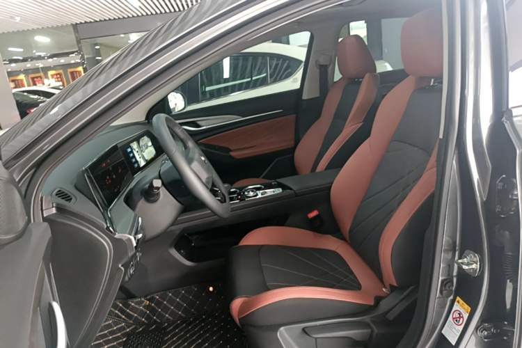 Used CHANGAN Eado 2023 Changan Edition PLUS Blue Whale NE 1.4T GDI DCT Prestige Version Left Front Seat
