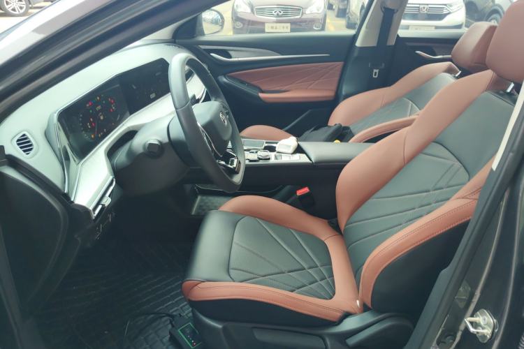 Used CHANGAN Eado 2023 Changan Edition PLUS Blue Whale NE 1.4T GDI DCT Prestige Version Left Front Seat