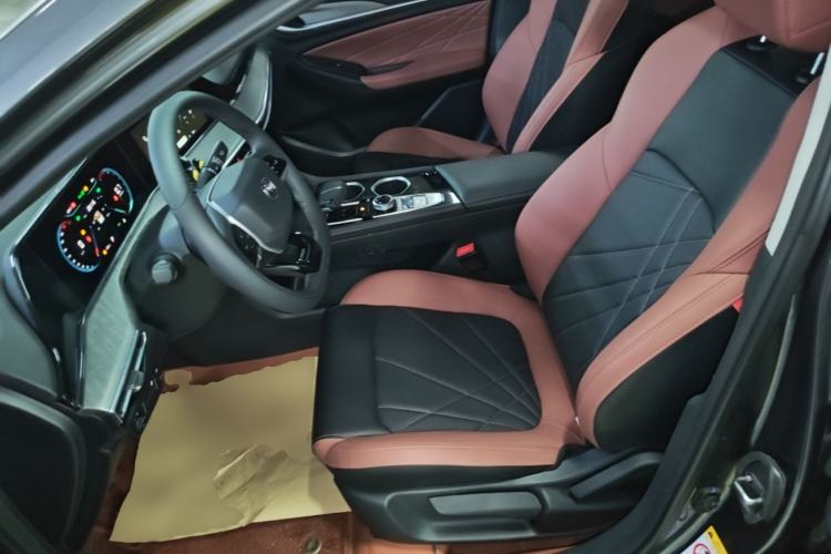 Used CHANGAN Eado 2023 Changan Edition PLUS Blue Whale NE 1.4T GDI DCT Prestige Version Left Front Seat