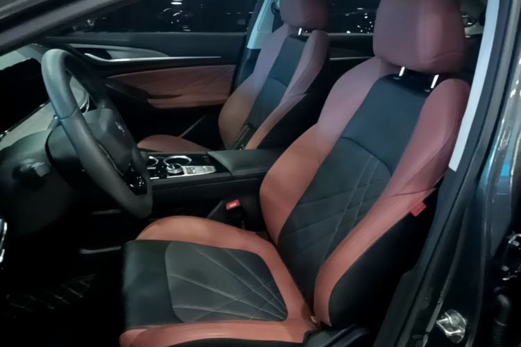 Used CHANGAN Eado 2023 Changan Edition PLUS Blue Whale NE 1.4T GDI DCT Prestige Version Left Front Seat