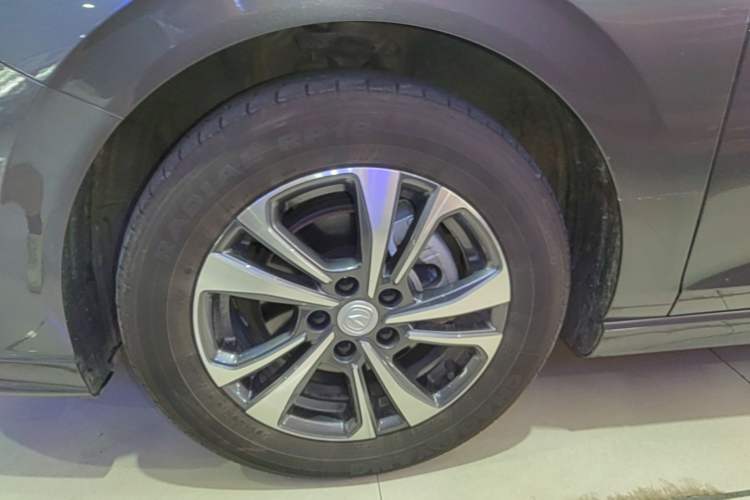 Used CHANGAN Eado 2023 Changan Edition PLUS Blue Whale NE 1.4T GDI DCT Prestige Version Left Front Wheel Hub
